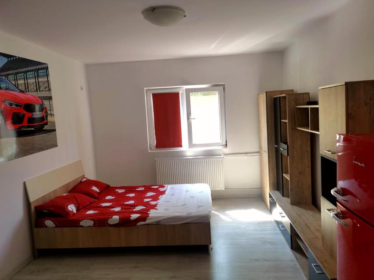 Bmw Studio Apartment Bucharest Exterior photo